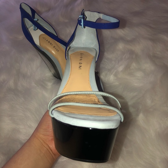 Shoes - Picture 3 of 4